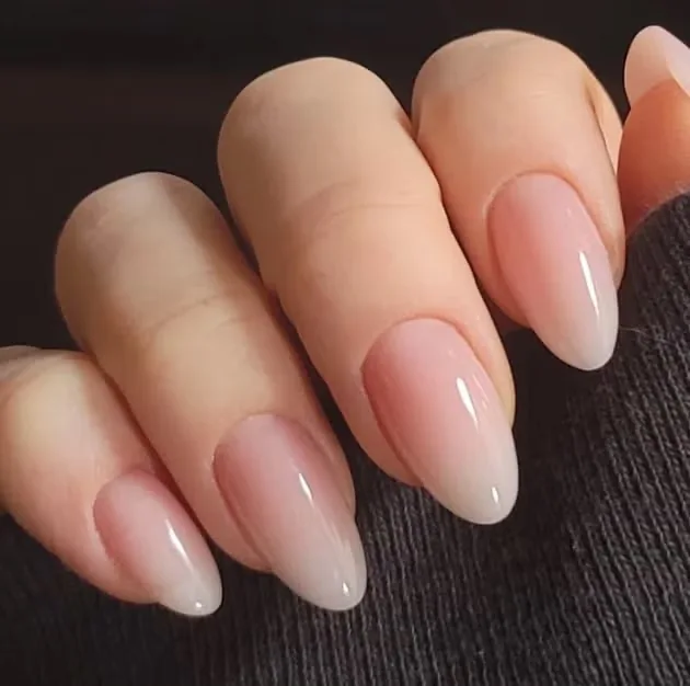 Diseño de uñas baby boomer